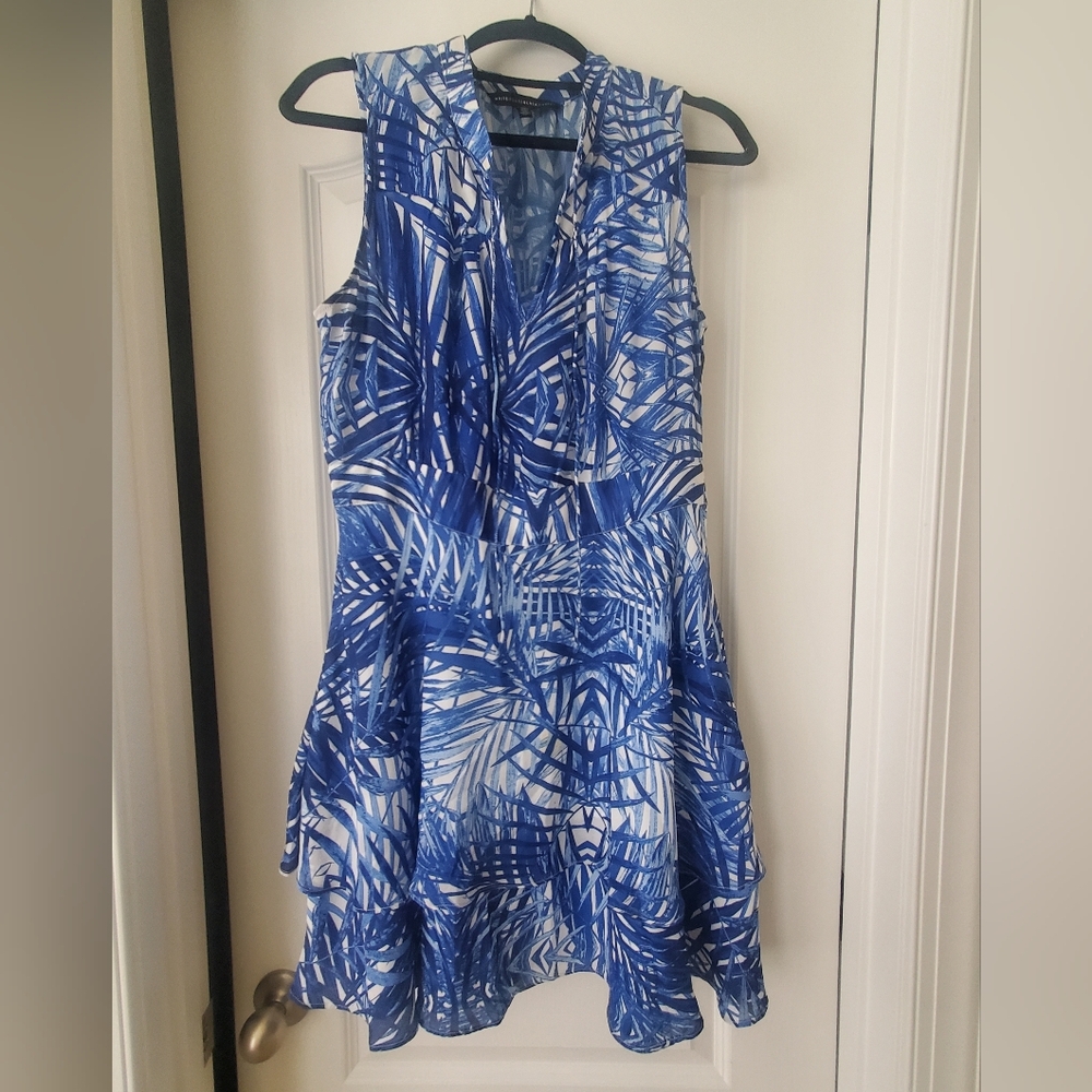 WHBM Blue and White Sleeveless Printed Dress Size 12 - Picture 7 of 7